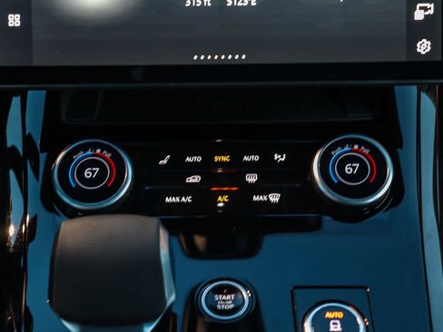 Used 2023 Land Rover Range Rover Sport SE image 18