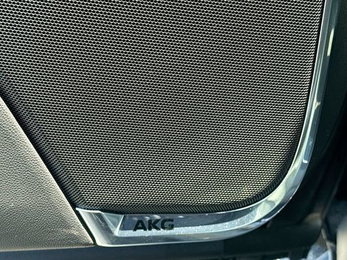 Used 2024 Cadillac Escalade ESV Premium Luxury RWD image 20