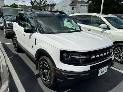 Used 2022 Ford Bronco Sport Outer Banks w/ Tech Package AWD/4WD image 4