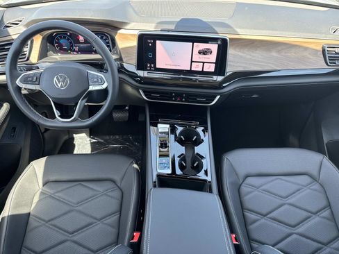 New 2026 Volkswagen Atlas SE FWD image 9