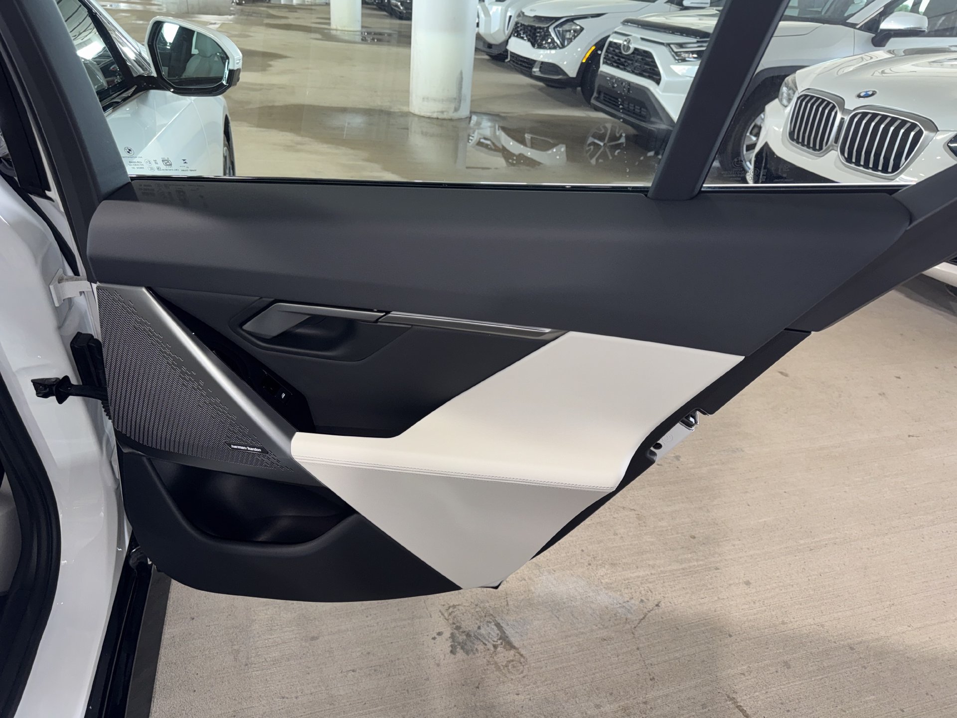 Used 2026 BMW i5 eDrive40 RWD image 10