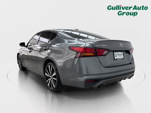 Used 2022 Nissan Altima 2.5 SR FWD image 5