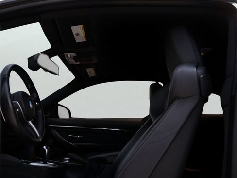 Used 2015 BMW M4 Coupe RWD image 40