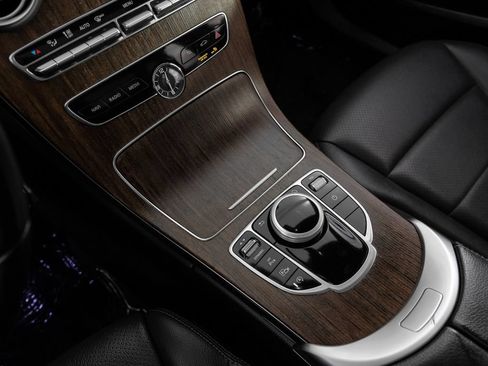 Used 2020 Mercedes-Benz C 300 Sedan w/ Premium Package image 24