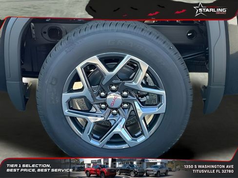 New 2026 GMC Sierra 1500 SLE image 2