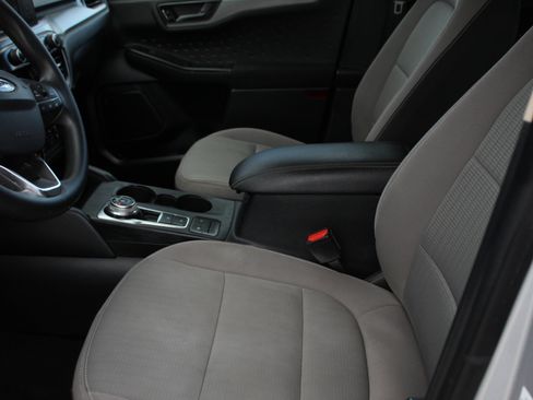 Used 2020 Ford Escape S image 16