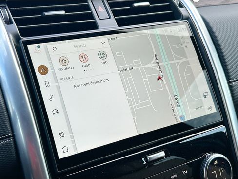 New 2025 Land Rover Discovery Dynamic SE image 25