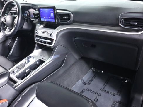 Used 2023 Ford Explorer XLT w/ Equipment Group 202A image 44