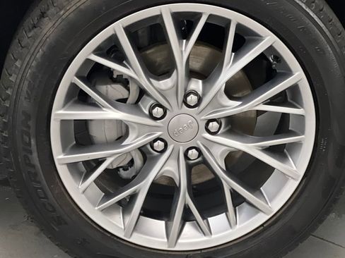 Used 2025 Jeep Grand Cherokee Summit image 71