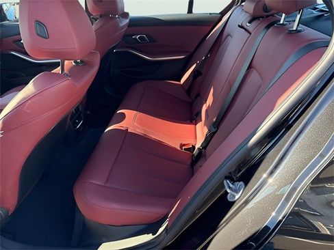 Used 2025 BMW 330i xDrive Sedan image 10