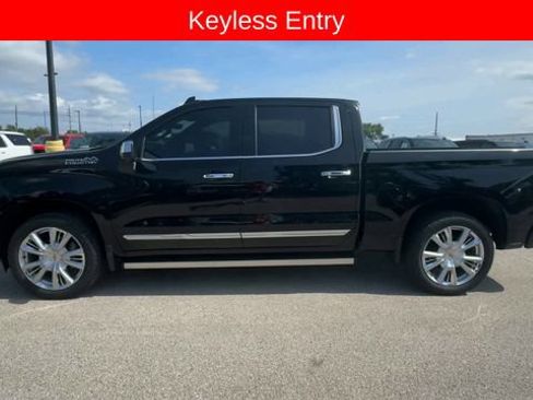 Used 2025 Chevrolet Silverado 1500 High Country AWD/4WD image 5