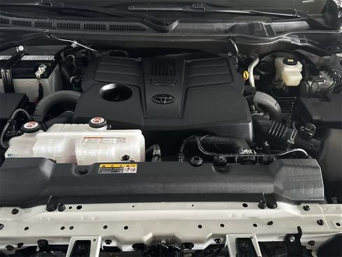 Used 2025 Toyota Tundra SR image 12