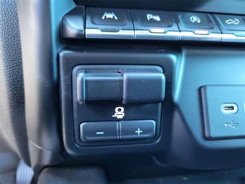 Used 2019 GMC Sierra 1500 AT4 w/ Off Road Performance Package image 29