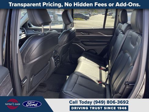 Used 2023 Jeep Grand Cherokee Limited w/ Luxury Tech Group II RWD image 19