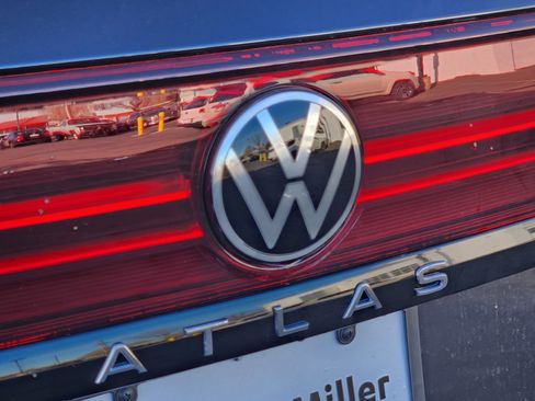 New 2026 Volkswagen Atlas Peak Edition AWD/4WD image 25