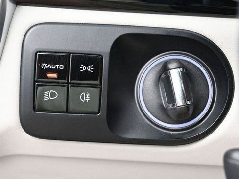 Used 2020 Porsche Cayenne AWD/4WD image 15