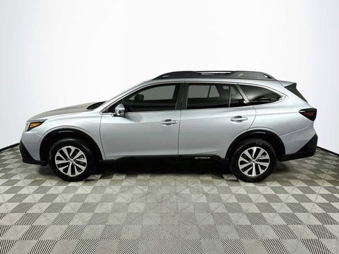 Used 2022 Subaru Outback Premium AWD/4WD image 4