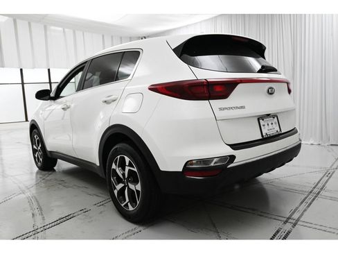 Used 2022 Kia Sportage LX AWD/4WD image 5