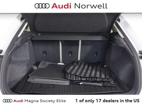 Used 2025 Audi Q3 2.0T Premium w/ Convenience Package AWD/4WD image 15
