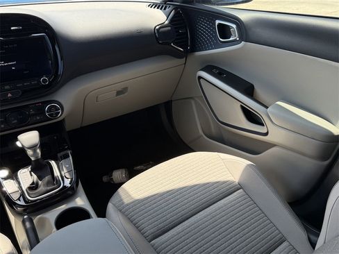 New 2025 Kia Soul EX image 17