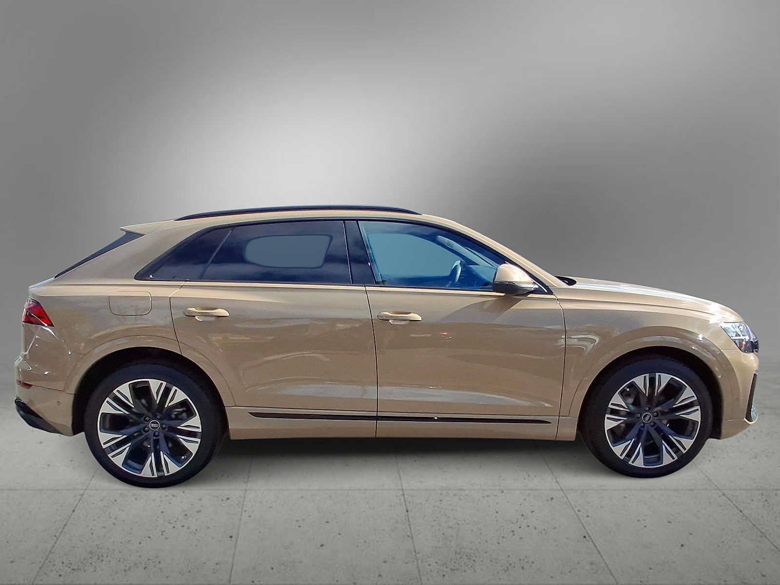 Certified 2025 Audi Q8 Prestige AWD/4WD image 9
