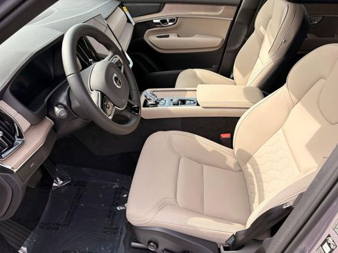 New 2026 Volvo XC90 B6 Plus w/ Protection Package Premier image 5