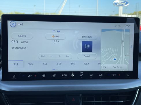 Used 2024 Ford Escape SE w/ PHEV Premium Package image 28