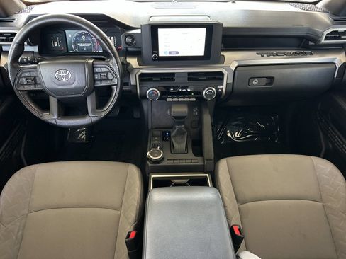 Used 2025 Toyota Tacoma SR5 AWD/4WD image 12