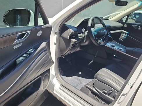 Certified 2024 Genesis GV80 2.5T AWD/4WD image 10