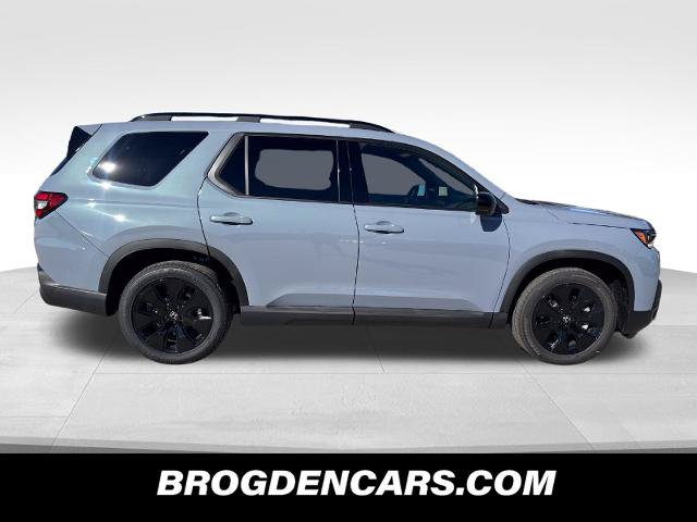 New 2026 Honda Pilot Black Edition image 2