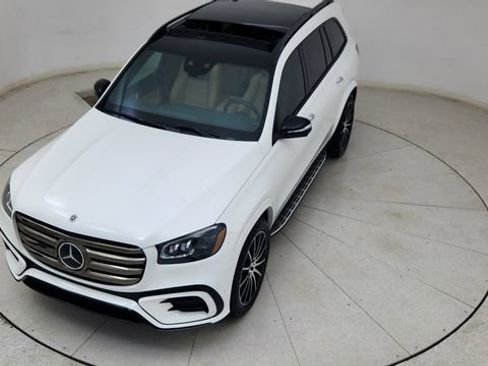 Used 2025 Mercedes-Benz GLS 450 4MATIC image 84
