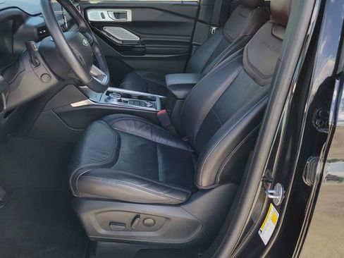 Certified 2023 Ford Explorer Platinum w/ Technology Package AWD/4WD image 6