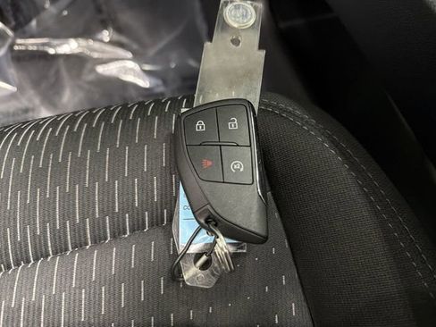 Certified 2025 Chevrolet Equinox LT image 30