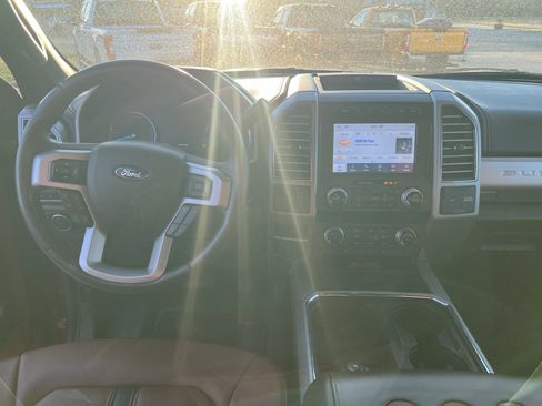 Used 2020 Ford F250 King Ranch w/ Tremor Off-Road Package image 31