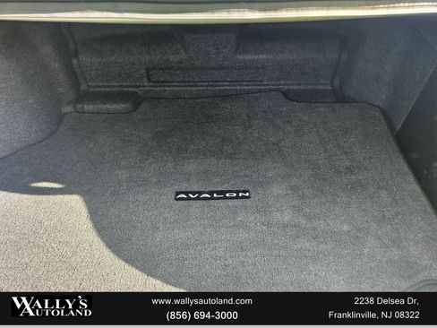 Used 2013 Toyota Avalon XLE Premium FWD image 27