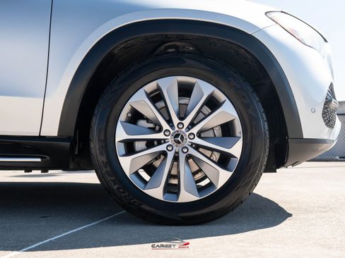 Used 2020 Mercedes-Benz GLE 350 4MATIC w/ Premium Package image 9