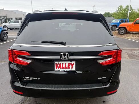 Used 2024 Honda Odyssey Elite image 6