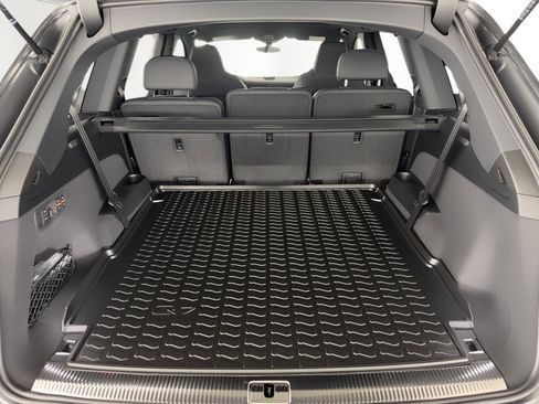 New 2026 Audi SQ7 Premium Plus AWD/4WD image 13