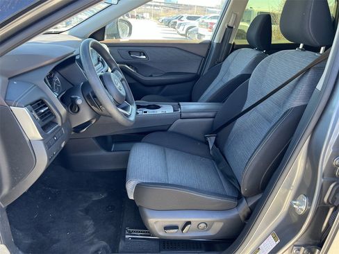 Certified 2023 Nissan Rogue SV image 11