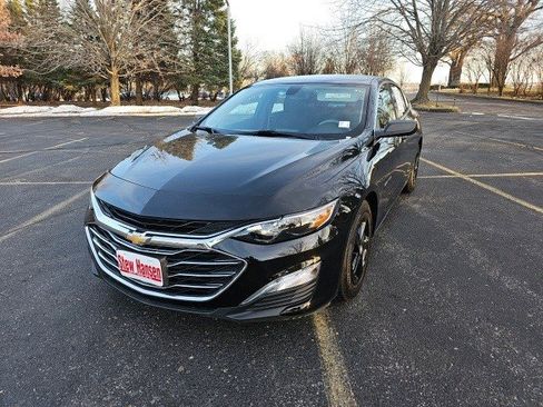 Used 2020 Chevrolet Malibu LS image 2