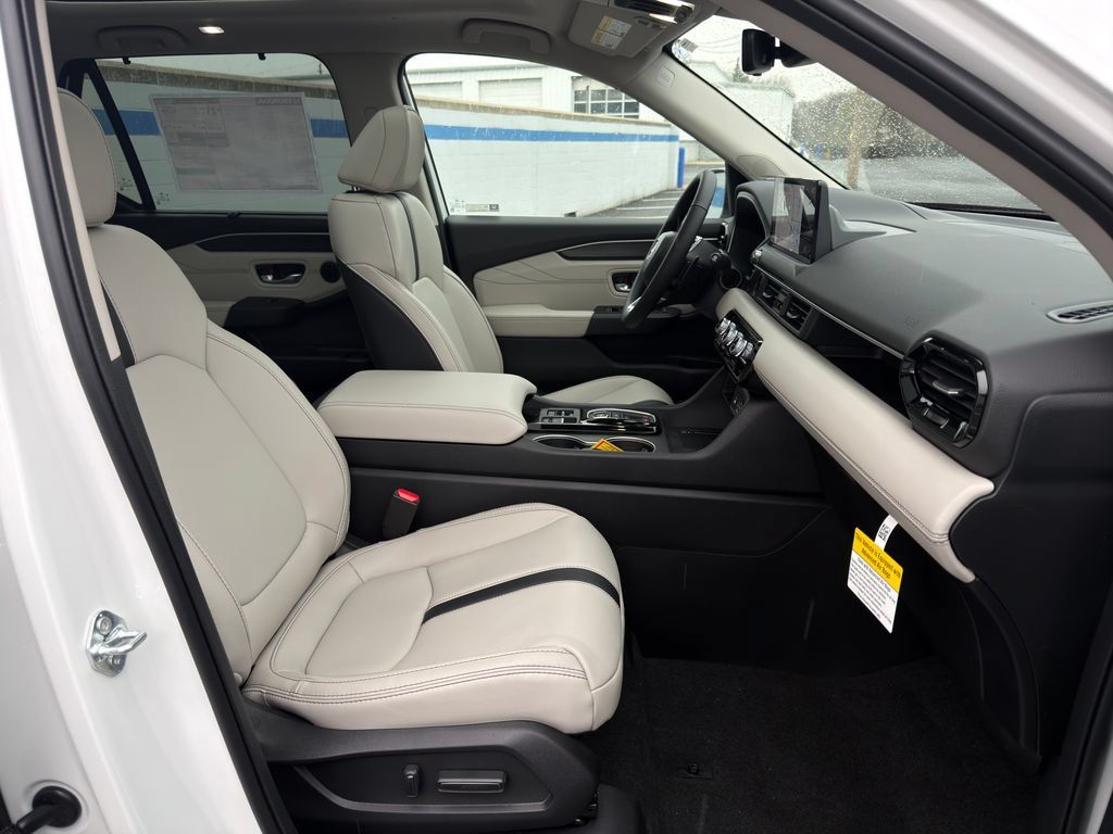 New 2026 Honda Pilot Touring image 27