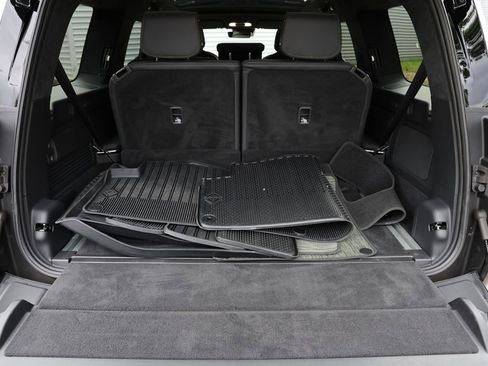 Used 2022 Rivian R1S Launch Edition AWD/4WD image 12