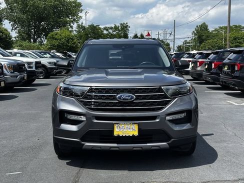Certified 2023 Ford Explorer XLT w/ Equipment Group 202A AWD/4WD image 2