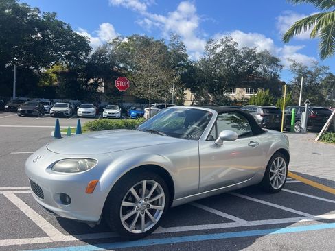 Used 2007 MAZDA MX-5 Miata Touring image 10