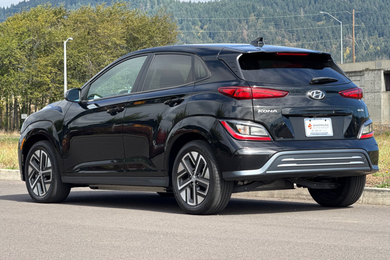Used 2023 Hyundai Kona SE w/ Cargo Package FWD image 5