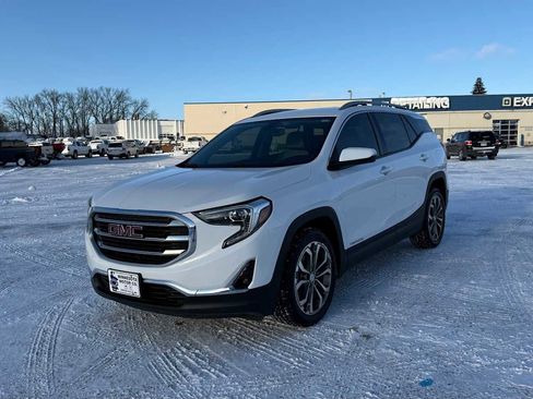 Used 2019 GMC Terrain SLT image 1