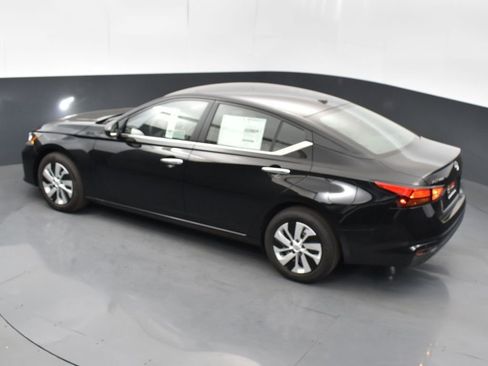 Used 2025 Nissan Altima 2.5 S image 46