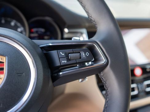 New 2026 Porsche Macan image 21