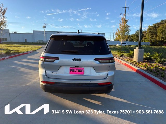 Used 2023 Jeep Grand Cherokee L Laredo AWD/4WD image 9