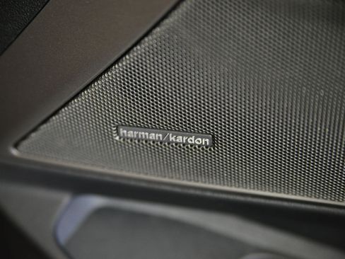 Used 2023 BMW M3 Sedan w/ Executive Package image 21